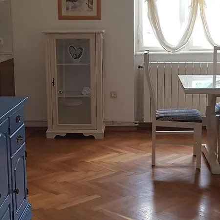 Apartament Nena With Private Free Parking