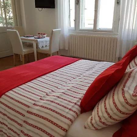 Nena With Private Free Parking Apartament