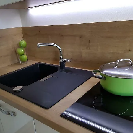 Nena With Private Free Parking *