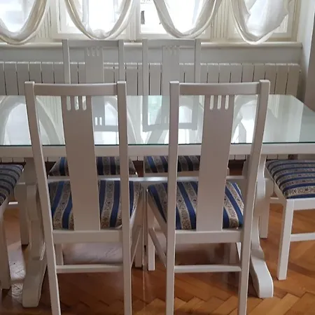 Nena With Private Free Parking *