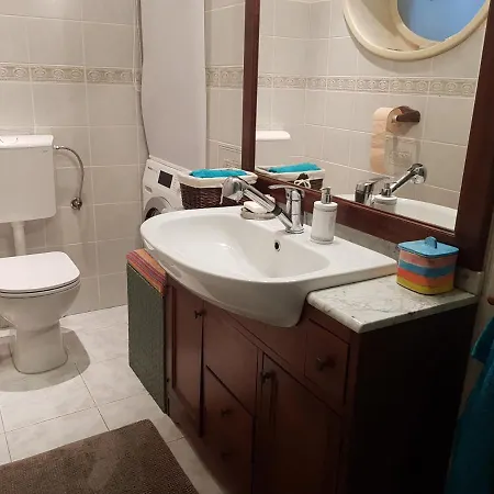 Nena With Private Free Parking