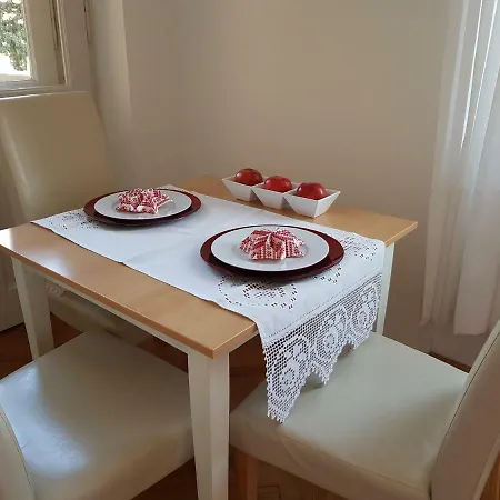 Nena With Private Free Parking 公寓 *